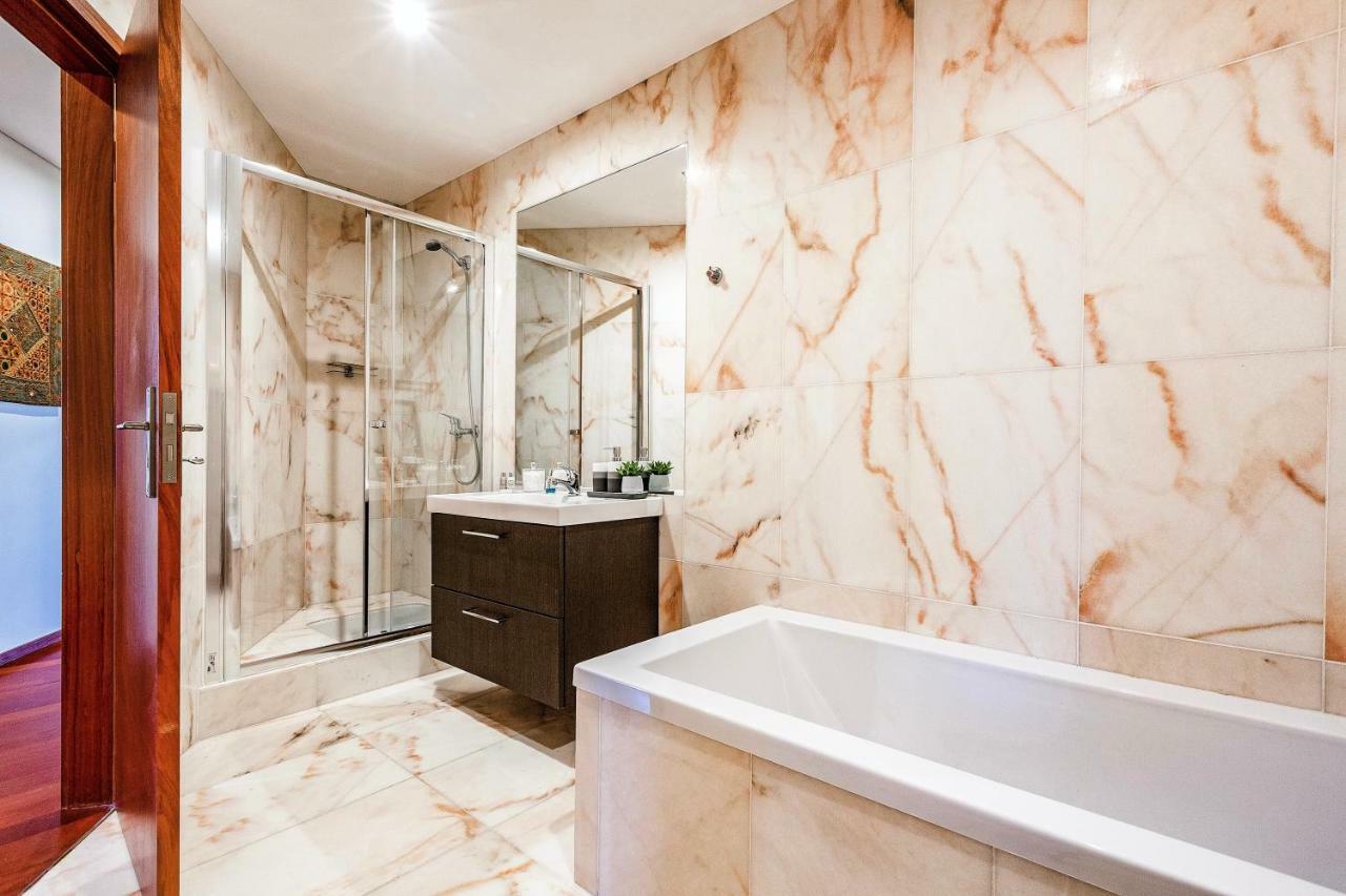 Charming Bonfim Penthouse Apartment Porto Luaran gambar
